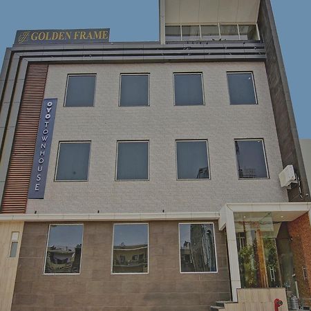 Hotel Townhouse Golden Frame Ghaziabad Exterior foto