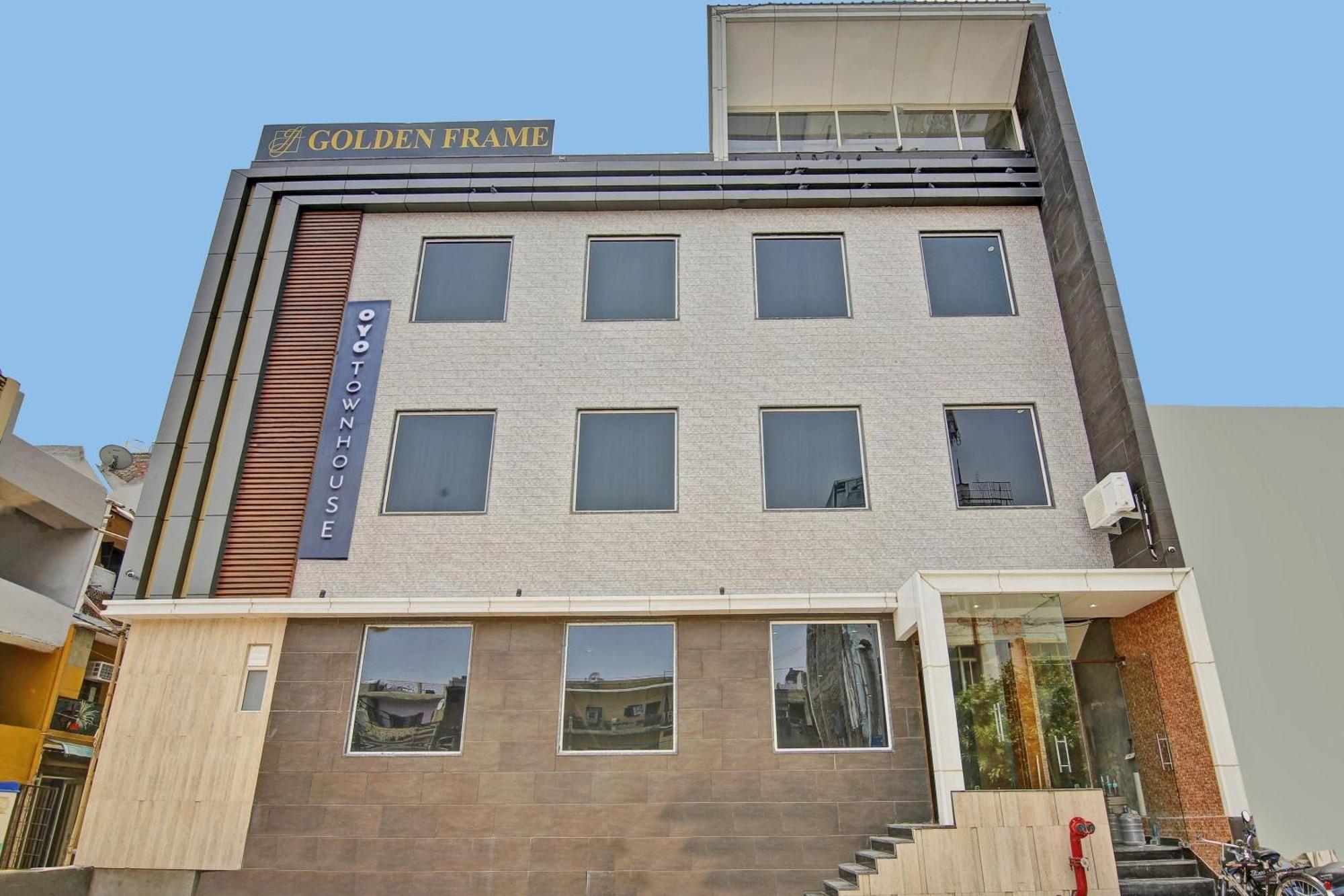 Hotel Townhouse Golden Frame Ghaziabad Exterior foto